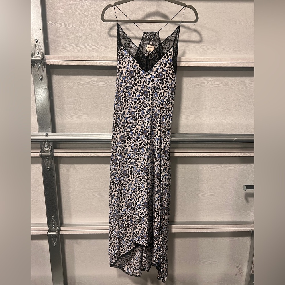 Zadig & Voltaire Printed Lace Trim Midi Dress - RISTY SOFT
FLOWERS BLOCK